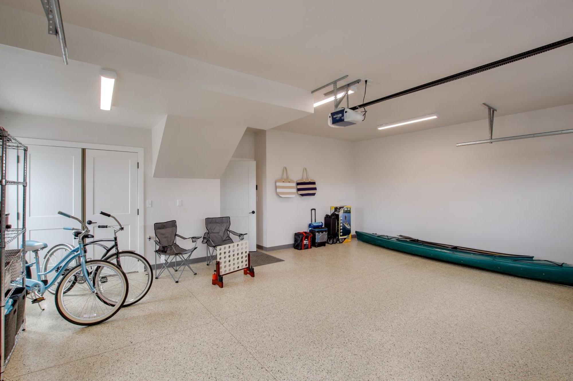 Riverfront Townhome With Grill!