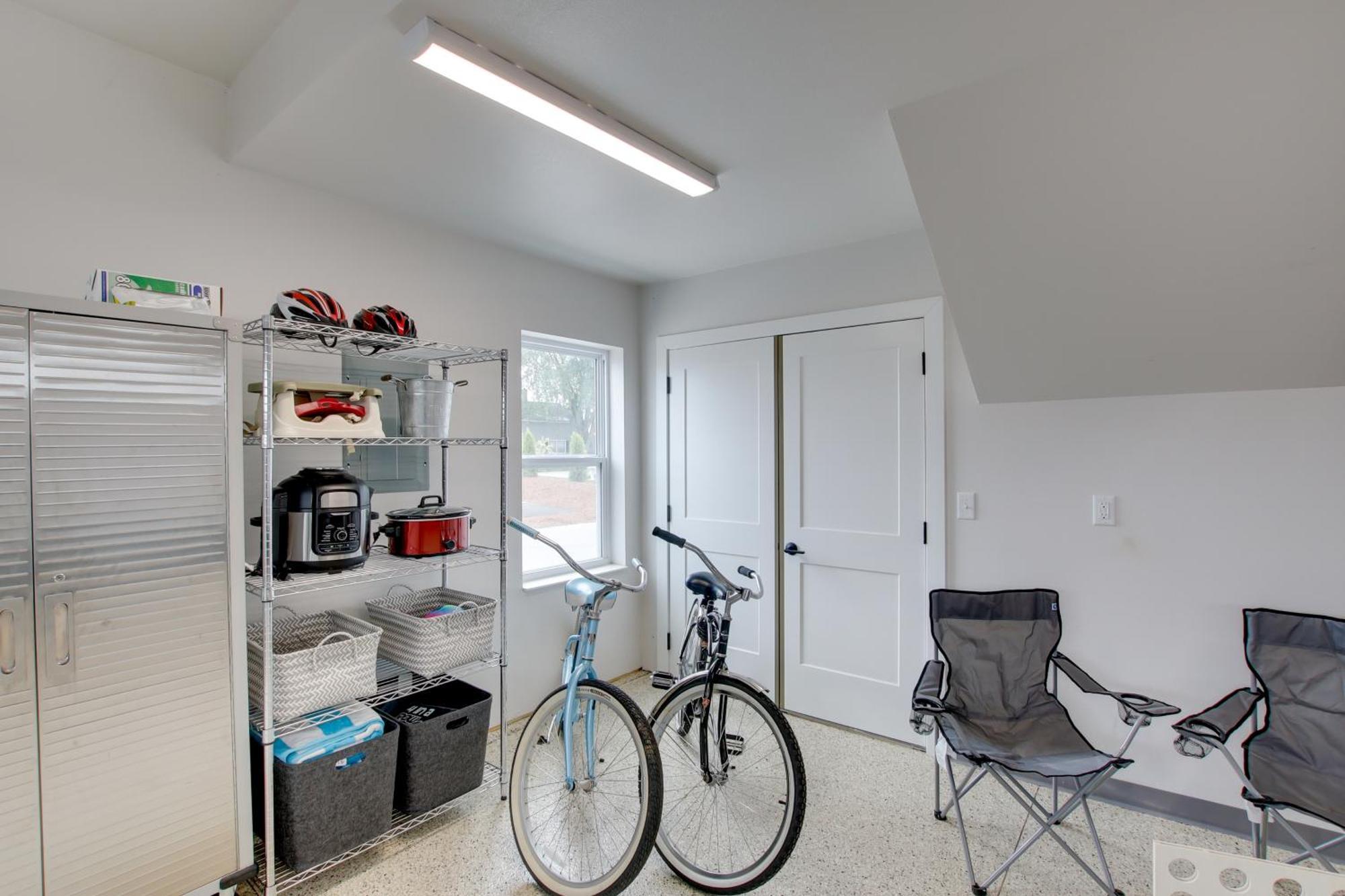 Riverfront Townhome With Grill! Sheboygan