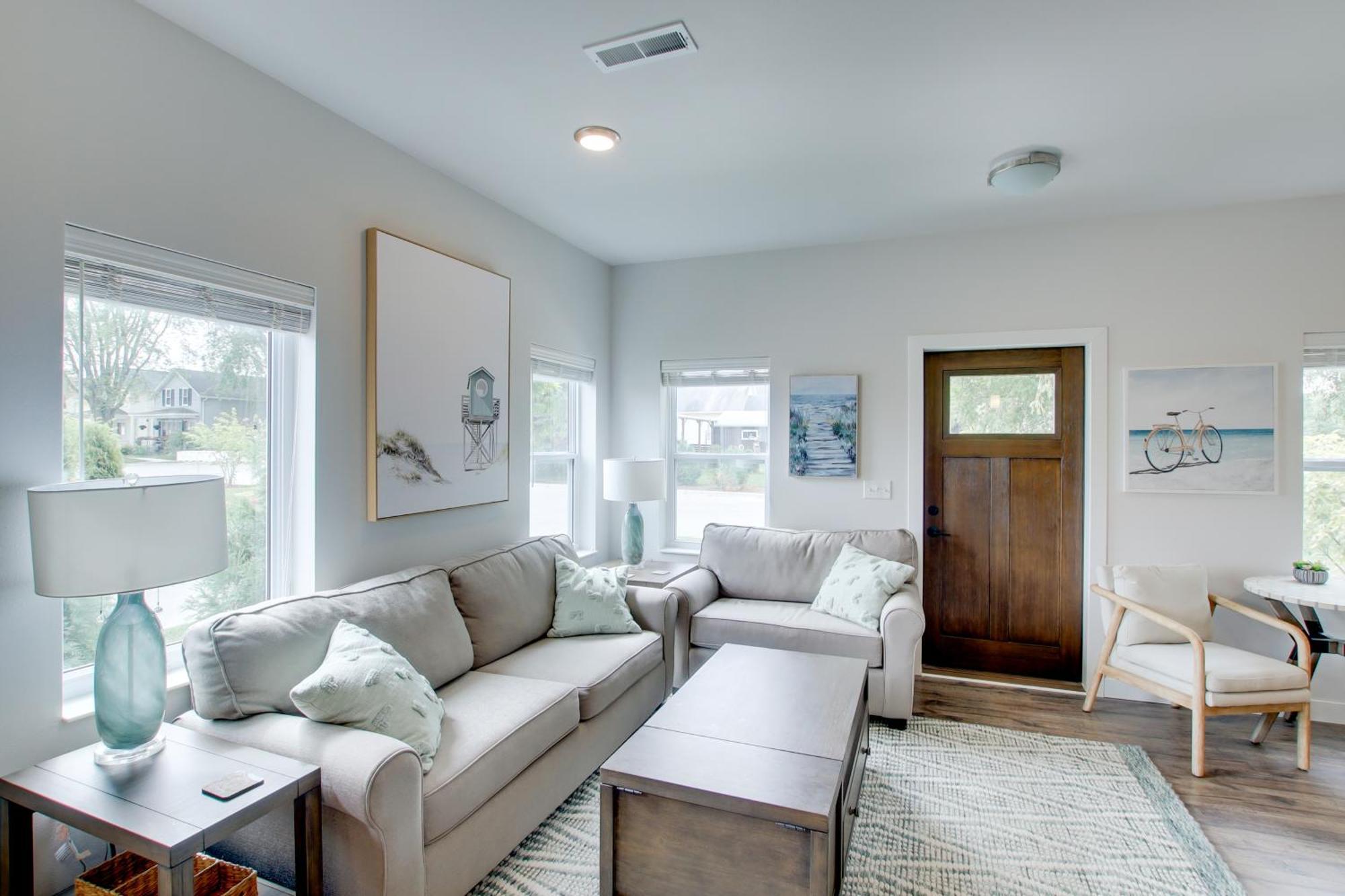 Riverfront Townhome With Grill! Sheboygan
